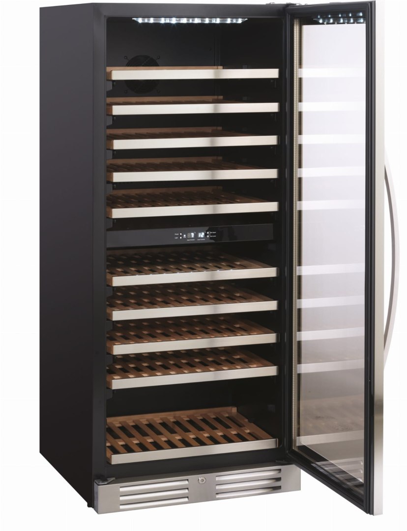 Wnętrze chłodziarki do wina Resto Quality SV104X z półkami bukowymi